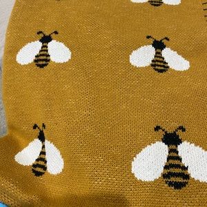 Creative Co-op Cotton Knit Bumble Bee Baby Blanket Brand New